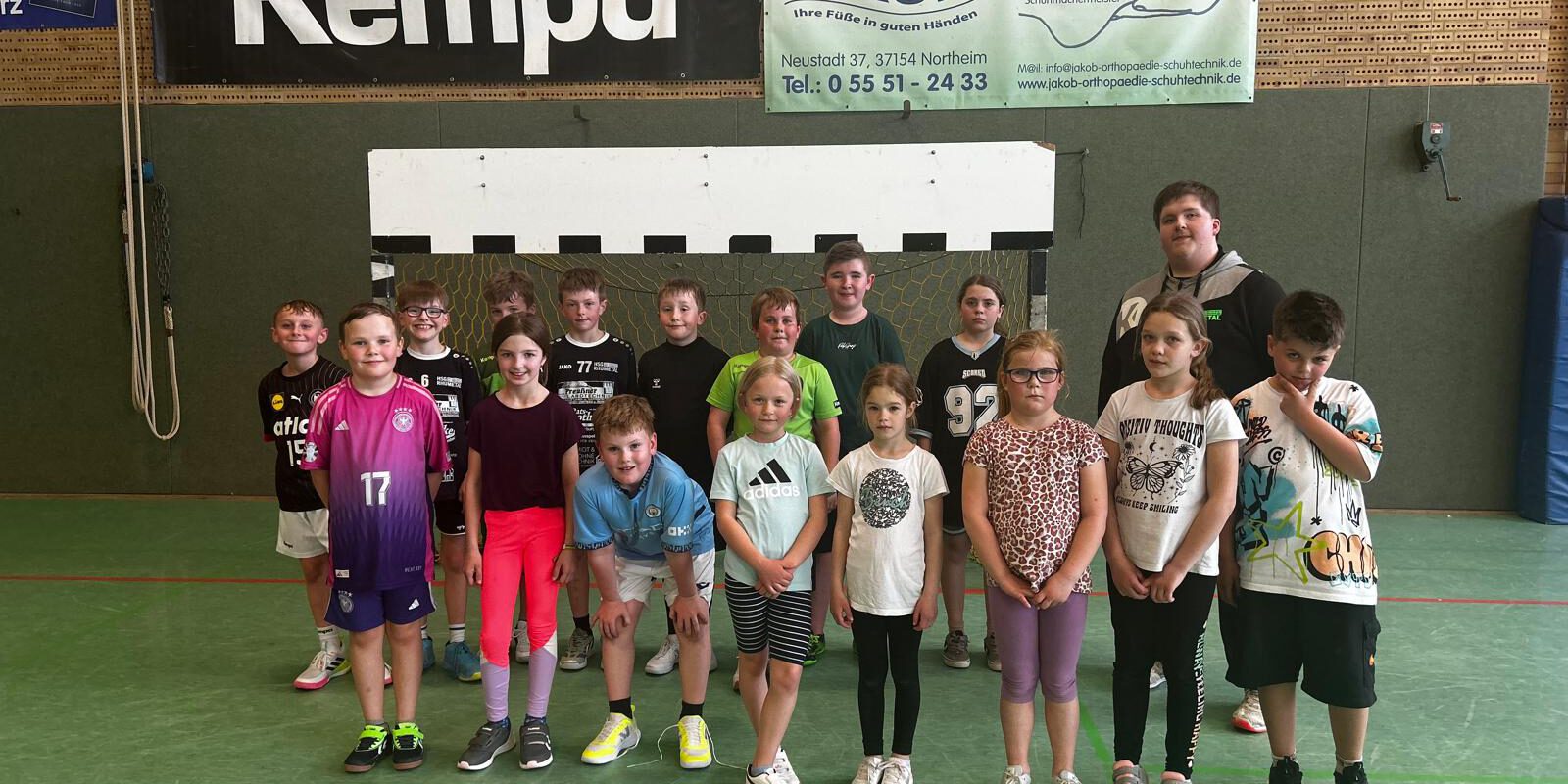 Gruppenfoto_Ferienprogramm_Wurfspiele